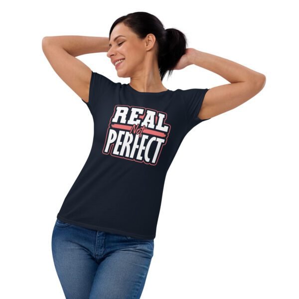 Women's short sleeve t-shirt - Image 2