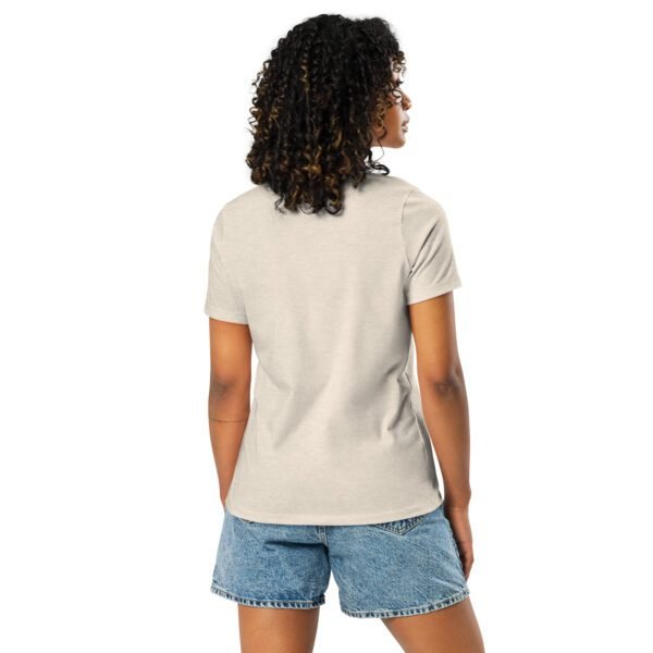 Stylish Women's Relaxed T-Shirt: Comfortable & Chic Tops for Everyday Wear - Image 21