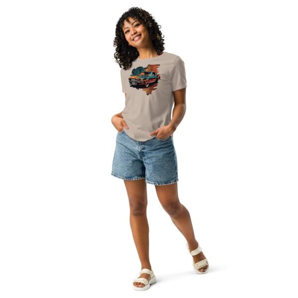 Stylish Women's Relaxed T-Shirt: Comfortable & Chic Tops for Everyday Wear - Image 10