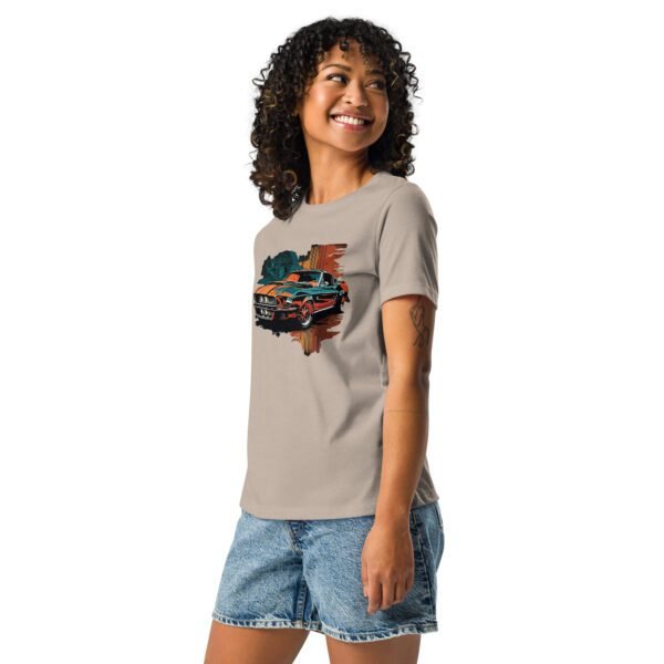 Stylish Women's Relaxed T-Shirt: Comfortable & Chic Tops for Everyday Wear - Image 11