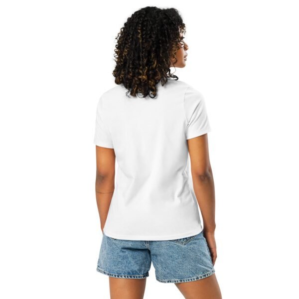 Stylish Women's Relaxed T-Shirt: Comfortable & Chic Tops for Everyday Wear - Image 24