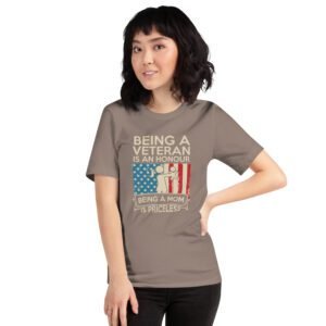 Veteran and Mom Honor and Priceless Love T-Shirt